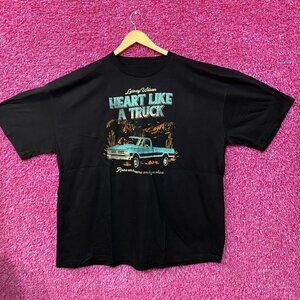 Lainey Wilson Heart Like a Truck Graphic T-Shirt XL